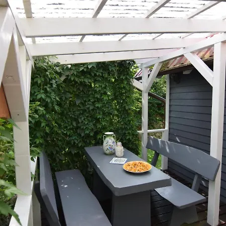 Detached With Garden, Frydrychowo